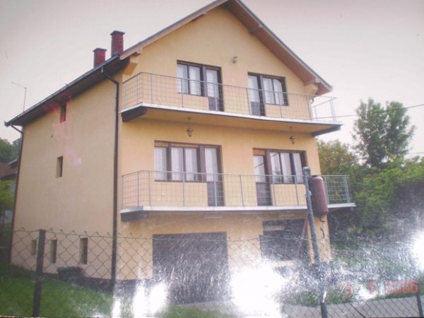kuce na prodaju kuca u baricu 1