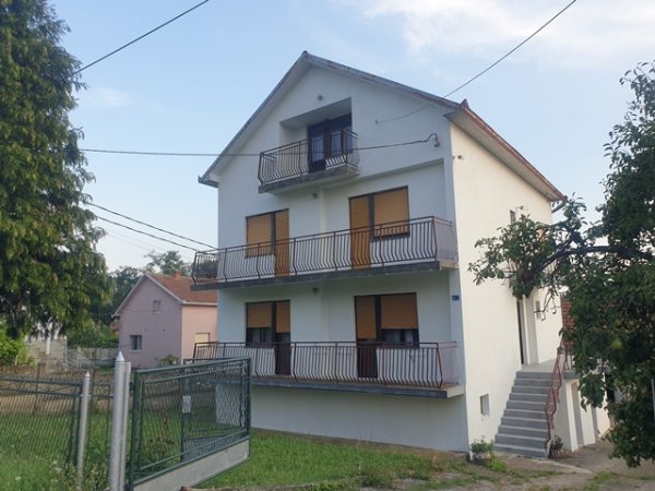 kuca na prodaju avala nekretnine1