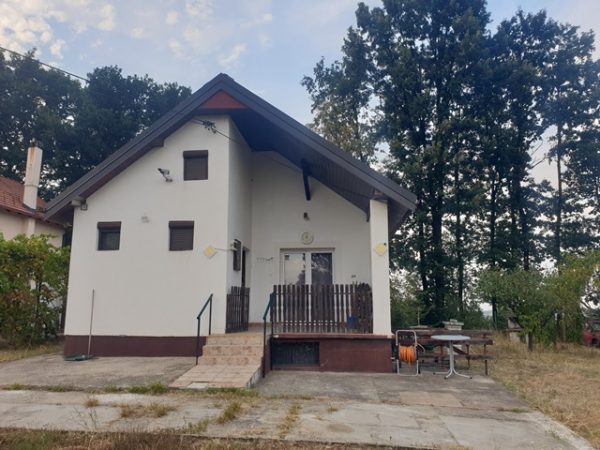 kuca na avali vrcin,tresnja,suplja stena,lipar1